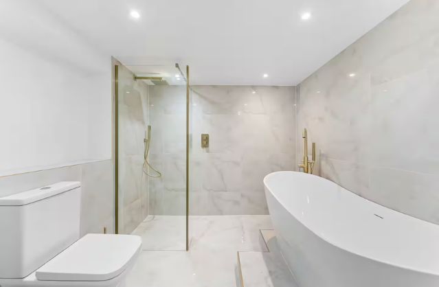 Bath accommodation