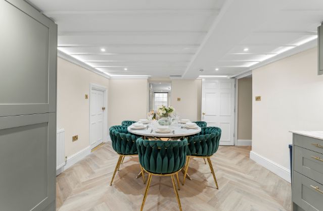 Bath accommodation
