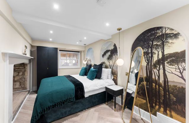 Bath accommodation