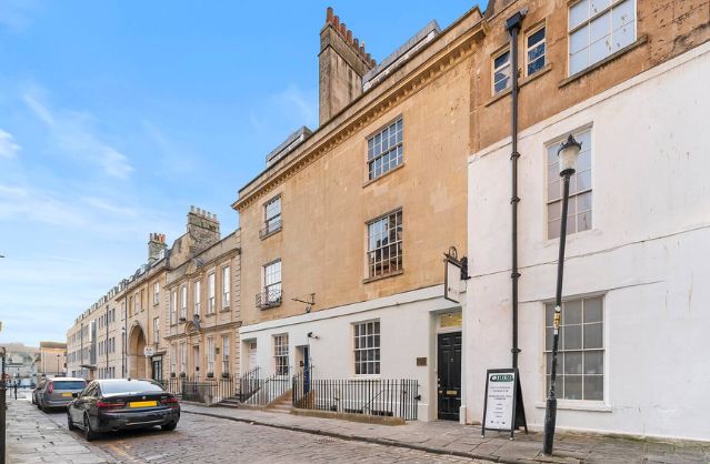 Bath accommodation