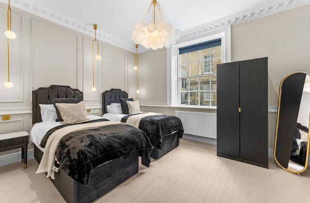 Bath accommodation