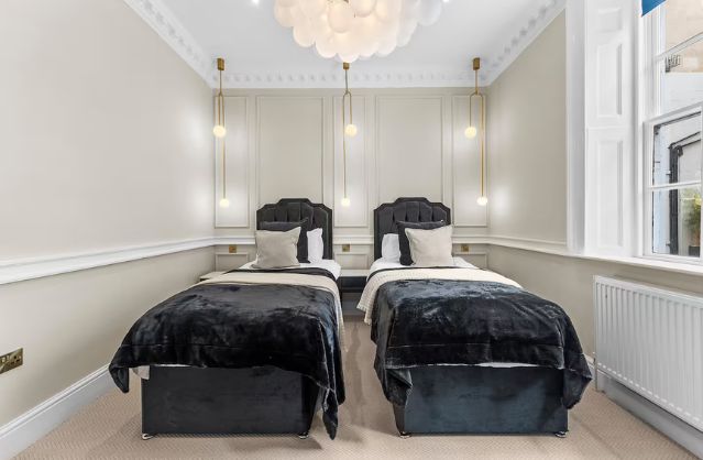 Bath accommodation