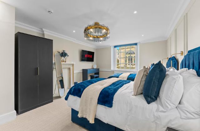 Bath accommodation
