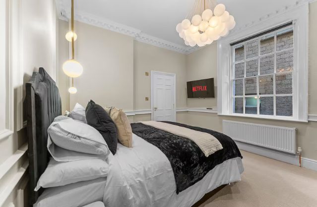 Bath accommodation