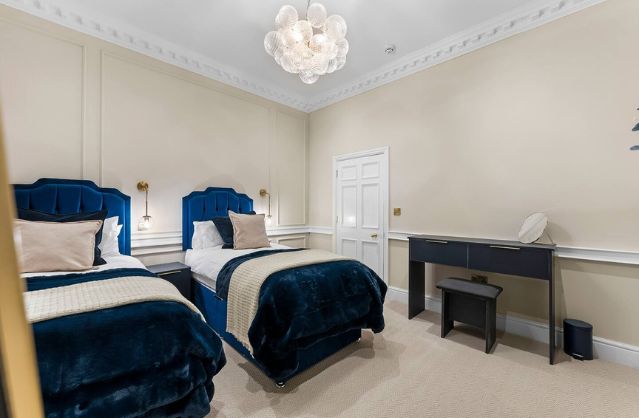 Bath accommodation