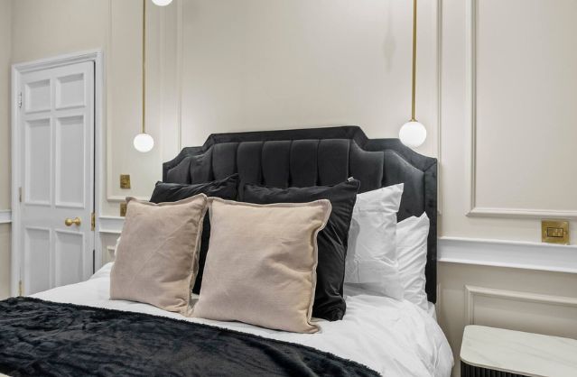 Bath accommodation