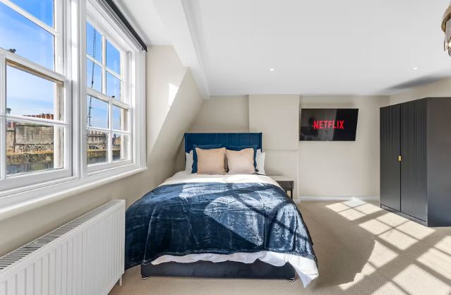 Bath accommodation