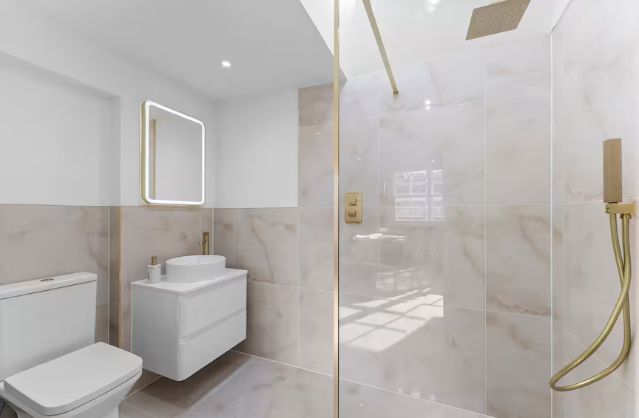 Bath accommodation