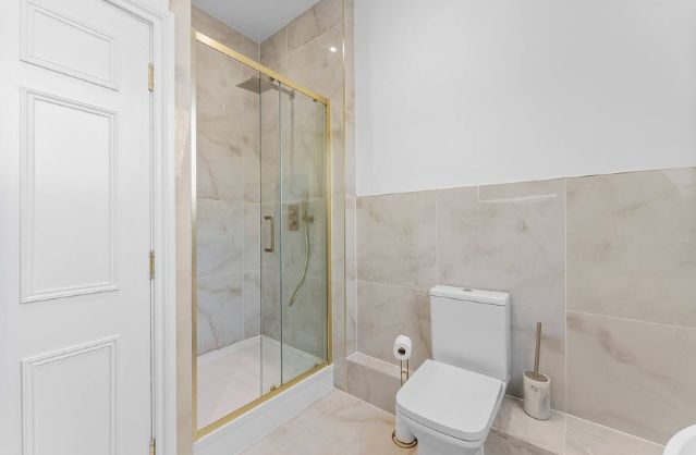 Bath accommodation