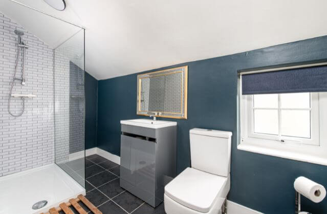 Bath accommodation