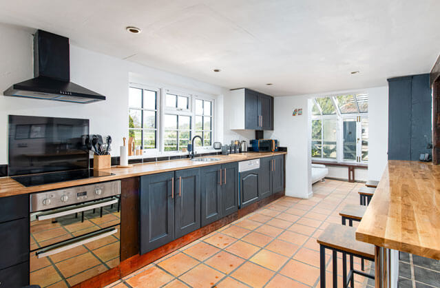 Bath accommodation