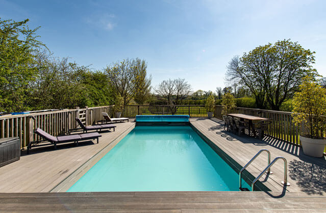 Bath accommodation