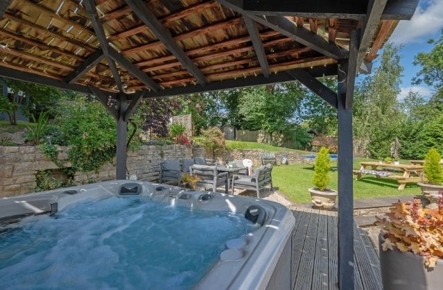 Bath accommodation