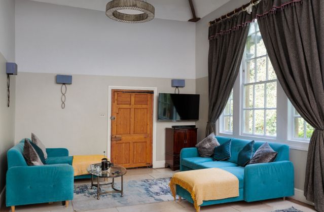 Bath accommodation