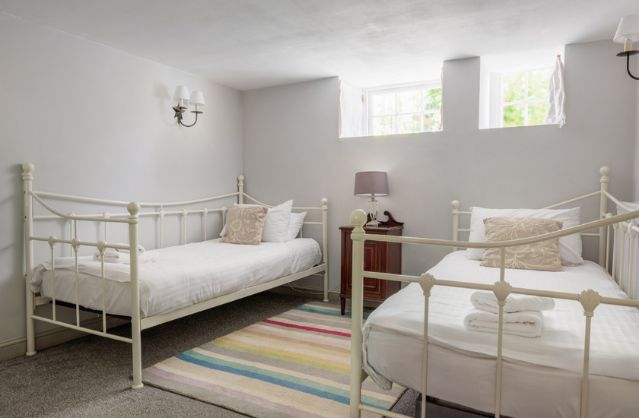 Bath accommodation