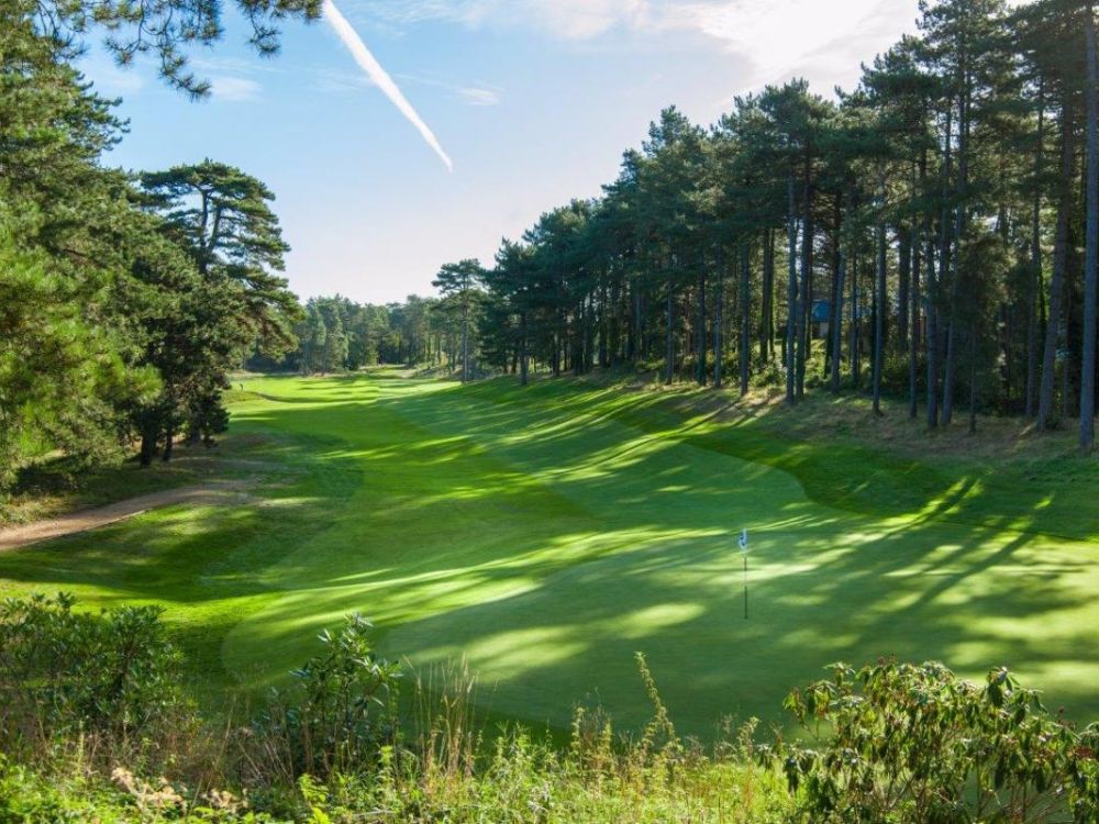 Les Dunes Golf Course