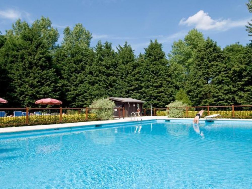 Le Manoir Hotel