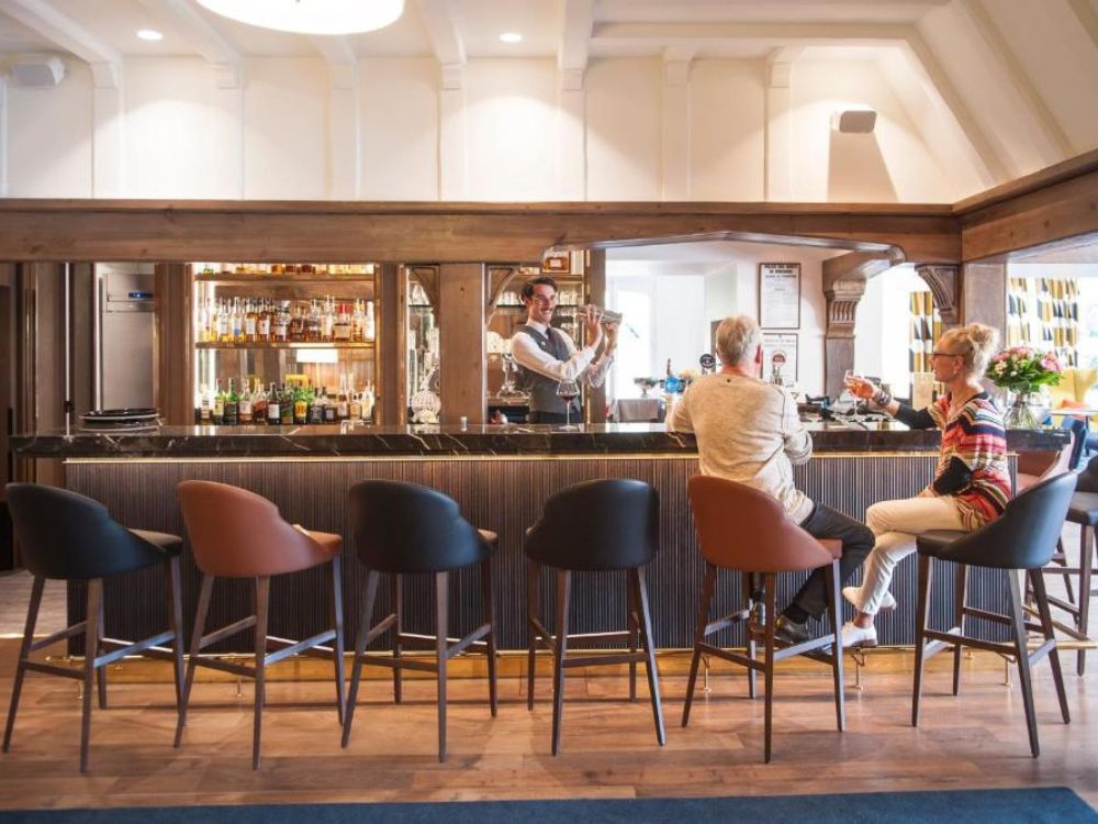 Le Manoir Hotel