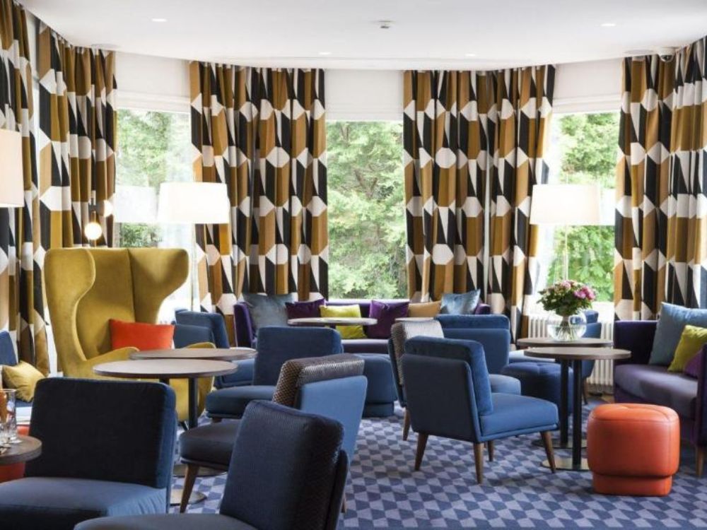 Le Manoir Hotel
