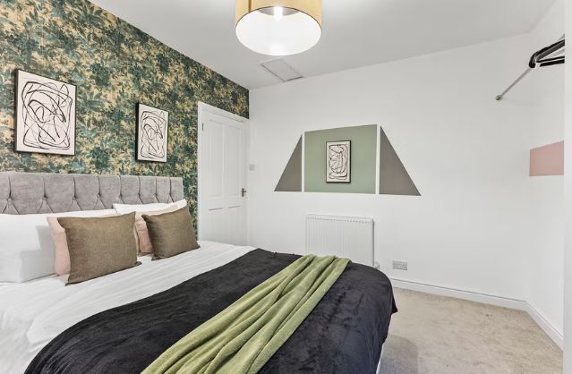 Bath accommodation