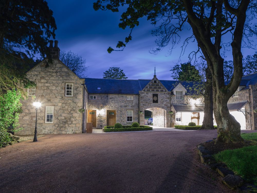 Trump MacLeod House & Lodge
