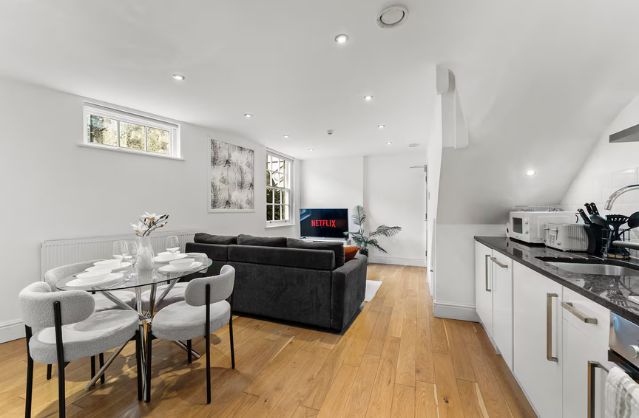 Bath accommodation