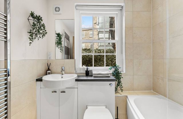 Bath accommodation