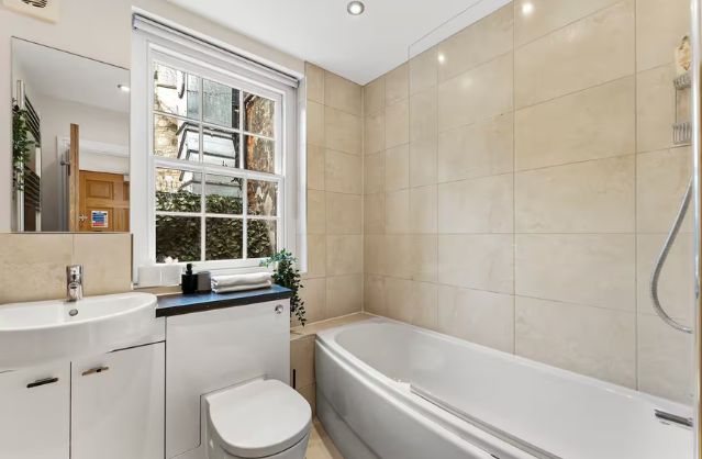 Bath accommodation