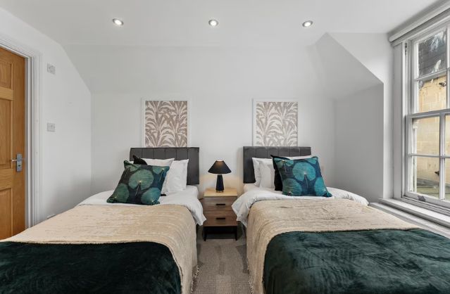 Bath accommodation