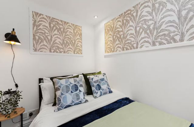 Bath accommodation