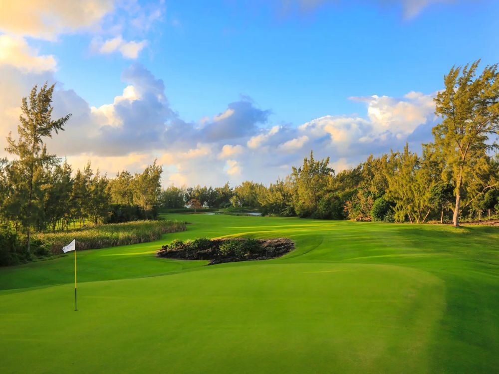 Anahita Golf Course