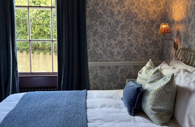 Bath accommodation
