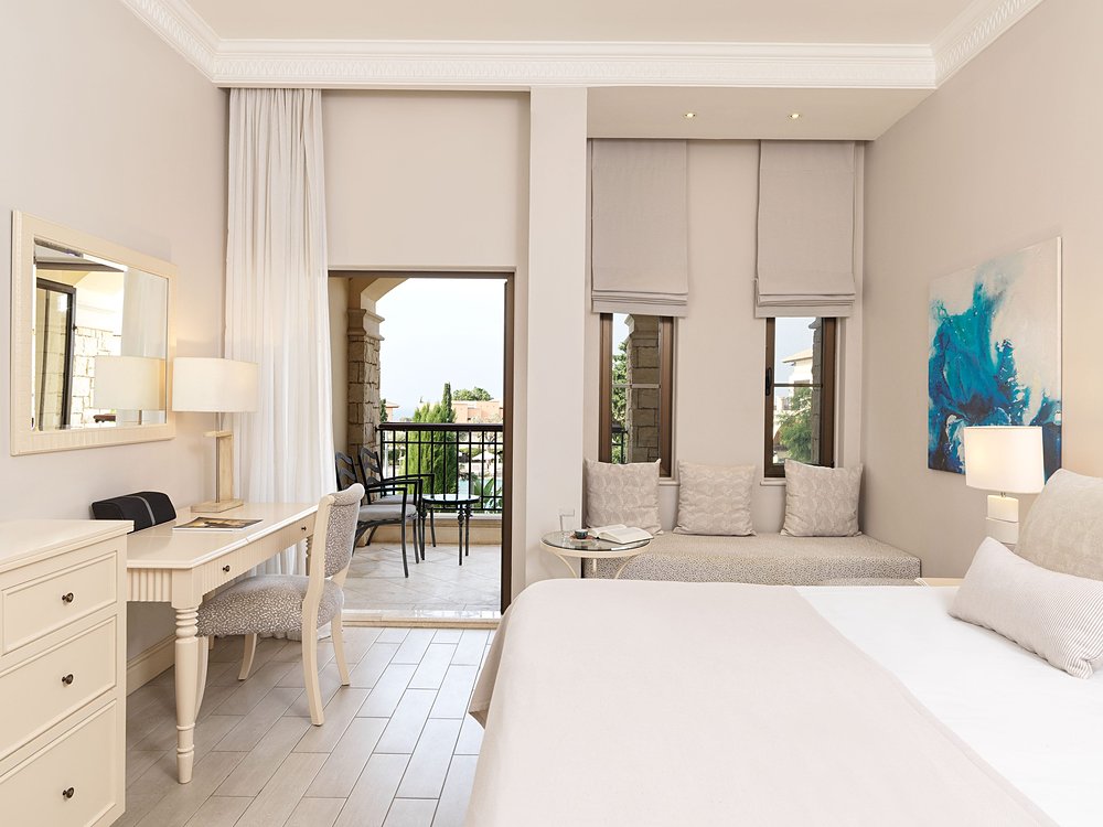 Aphrodite Hills Resort Hotel